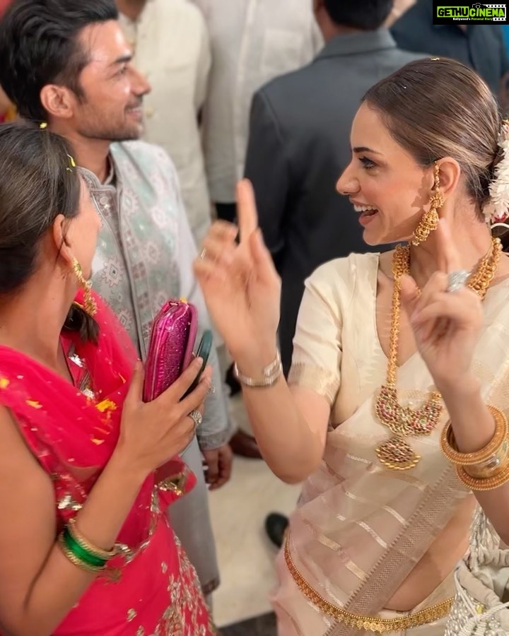 Smriti Khanna Instagram - Some more from the wedding day ✨ Madhu x Ira