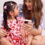 Smriti Khanna Instagram - #Ad This Summer, turn the Cricket season into masti season for our little ones! Get a Cadbury Gems pack, scan, play, score runs, and win a trip to Singapore. It’s like a cricket match in our living room, and you can also win exciting prizes daily! Join the fun at www.gemscricket.in now! 🏏💪🎉🌟🛫🎮🎁📲💃 #GemsCricket #CadburyGems #CricketSeason #MastiSeason #PlayandWin