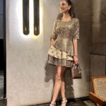 Smriti Khanna Instagram - Last night was a truly special evening, one that we will remember for a long time. We were treated to the best food, expertly prepared and presented in a way that left us all awestruck. Sipping on the finest scotch, the Dewars 18 years, 21 years and Double Double 27 years Whisky, we were fortunate enough to be educated on the intricate process of scotch making. @dewars Of course, the company we shared was equally wonderful. We were surrounded by individuals who appreciated the finer things in life. The hospitality was second to none, and we are truly grateful for the warm welcome we received @masquerestaurant On behalf of all of us, we would like to extend our sincerest thanks to our hosts for inviting us to be a part of such a memorable evening. @dewars @fetch_india #Dewars #DoubleIsBetter #DewarsDoubleDouble . . Wearing @sunandiniofficial Masque
