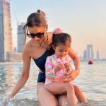 Smriti Khanna Instagram - No, she doesn’t sell seashells on the seashore .. just collects them and puts them back in the sea 🐚 #MagicalDays with #favorites Palm Beach, Dubai