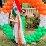 Smriti Khanna Instagram - Celebrating 76 years of Independence 🇮🇳#JaiHind Azaadi ka jashn organised by Rotary Club of Mumbai in association with Juhu Citizens Welfare Group