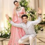 Smriti Khanna Instagram - Some favourites from the wedding day My outfit @houseofneetalulla Makeup @raveen_anand Anayka’s outfit @the.adorbss Gautam’s outfit @abujanisandeepkhosla Decor @eventfullyyoursdesign The Leela Palace New Delhi