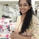 Sneha Babu Instagram - Pongal is almost here and it’s raining offers at Prestige. What perfect timing! There are many amazing offers where you get rewarded with free gifts, when you shop! Head to the nearest Prestige store now and upgrade your kitchenware with @ttkprestige #ttkprestige #kitchenware #collab #prestige #pongal #prestigestore #supersaveroffer