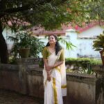 Sneha Babu Instagram – Onam🌼

Stylist:- @stylestoriesbypriyanka 
Mua:- @hair.and.makeup.by.sree 
Pc:- @deejesh_madanan_photography 
Costume:- @s.w.a.s.h_ 
Accessories:- @brahma_jewels