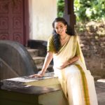 Sneha Babu Instagram - Onam🌼 Stylist:- @stylestoriesbypriyanka Mua:- @hair.and.makeup.by.sree Pc:- @deejesh_madanan_photography Costume:- @s.w.a.s.h_ Accessories:- @brahma_jewels