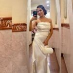 Sneha Bhawsar Instagram - Meet my motivation🪞 When you look at yourself in the mirror, don't pinpoint the things that you aren't happy with. Appreciate what you were born with and acknowledge the fact that you are you, and that is something to celebrate. #snehabhawsar #selfmotivation #mirrorselfie  #classy  #fashion #style #fashionista  #loveyourself #starplus #westernwear #quote #instaquote #actor