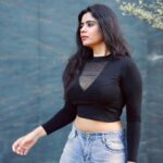 Soundariya Nanjundan Instagram - Setting my own fashion rules like a boss! #StyleGameOnPoint" ☆ The best accessory is my confidence , and my dressing style speaks volumes ☆ 📸- @crackjackphotography #styledbyme ☆ ☆ ☆ ☆ ☆ ☆ #soundariyananjundan #chennai #kannadiga #soundariya #actress #tamilcinema #model #actor #tamilnadu #bangalore #cinema #modellife #soundarya #soundaryananjundan #modelling #fashion #outfitoftheday #ootdfashion #reels #reelsinstagram #photo #photographer #camera #lifestyle #fashionblogger #travel #blackandwhite #black Tamilnadu,India