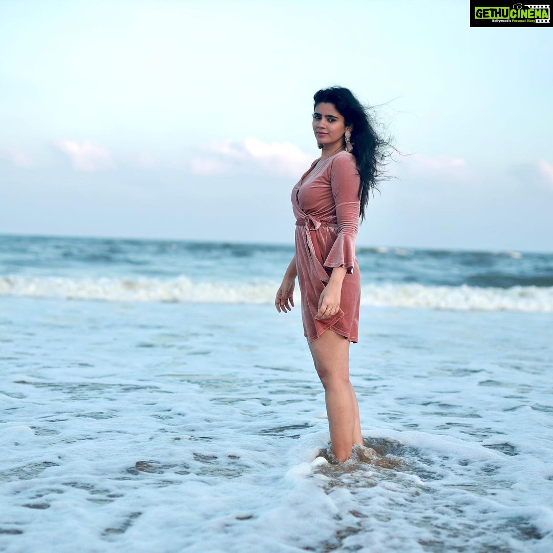 Soundariya Nanjundan Instagram - Letting the sea breeze transport me to a place of tranquility and serenity π . πΈ- @crackjackphotography π π π π π π #soundariyananjundan #beach #travel #summer #sea #nature #photography #sunset #love #beachlife #ocean #photooftheday #instagood #beautiful #vacation #travelphotography #picoftheday #sky #instagram #beachvibes #travelgram #waves #photo #sand #fashion #like #naturephotography #surf #instagood #instagram #followforfollowback #likesforlike Sea Side