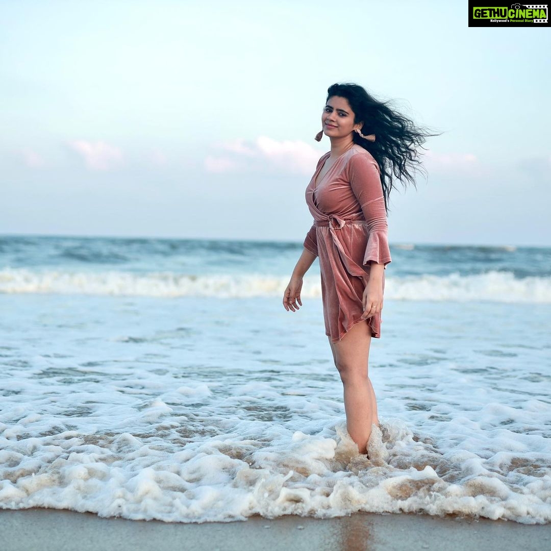 Soundariya Nanjundan Instagram - Letting the sea breeze transport me to a place of tranquility and serenity π . πΈ- @crackjackphotography π π π π π π #soundariyananjundan #beach #travel #summer #sea #nature #photography #sunset #love #beachlife #ocean #photooftheday #instagood #beautiful #vacation #travelphotography #picoftheday #sky #instagram #beachvibes #travelgram #waves #photo #sand #fashion #like #naturephotography #surf #instagood #instagram #followforfollowback #likesforlike Sea Side