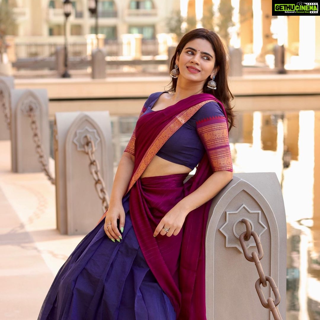 Soundariya Nanjundan Instagram - My stomach demands a five-course meal after an epic session of stomach breathing for that perfect poseπ€ π πΈ - @bhoopalm_official Half saree- @ivalinmabia π π π π π #soundariyananjundan #saree #sareelove #fashion #instagram #lifestyle #instagood #sareesofinstagram #ethnicwear #sareefashion #indianwear #dubai #southindian #indianfashion #traditional #sareecollection #india #sareestyle #soundarya #instadaily #outfit #photography #photo #travel #followforfollowback #likesforlike #ootd #photoshoot #dubai #thepalacedowntowndubai #destination The Palace Downtown