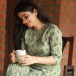 Soundariya Nanjundan Instagram - Good evening! It's time to put on some comfy clothes, let our hair down, and enjoy the rest of the night 🍃 ☕️ ☕️ ☕️ ☕️ ☕️ ★ ★ ★ ★ ★ #soundariyananjundan #chennai #kannadiga #soundariya #actress #tamilcinema #model #actor #tamilnadu #bangalore #cinema #modellife #soundarya #soundaryananjundan #green #fashion #outfitoftheday #ootdfashion #reels #goodevening #photo #photographer #camera #lifestyle #fashionblogger #travel #coffee #coffeetime #black Kerala Alapuzha
