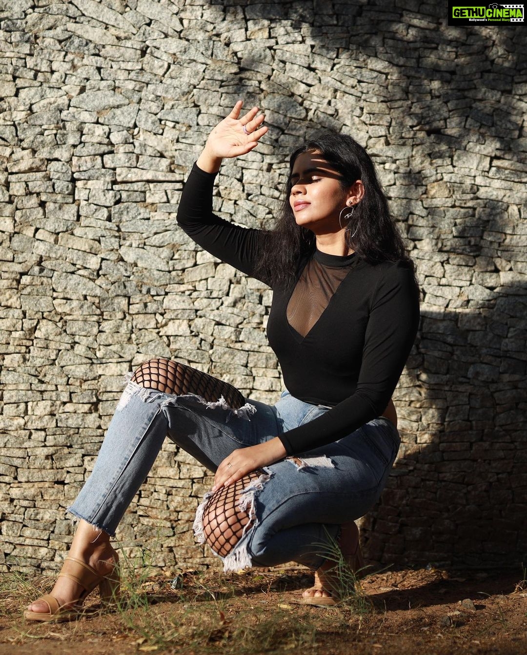 Soundariya Nanjundan Instagram - Feeling fierce and sun-kissed ππ€ β
πΈ- @crackjackphotography β
β
β
β
β
#soundariyananjundan #chennai #kannadiga #soundariya #actress #tamilcinema #model #actor #tamilnadu #bangalore #cinema #modellife #soundarya #soundaryananjundan #blackgirlmagic #fashion #outfitoftheday #ootdfashion #reels #blackpink #photo #photographer #camera #lifestyle #fashionblogger #travel #blackandwhite #bnw #black Tamilnadu,India