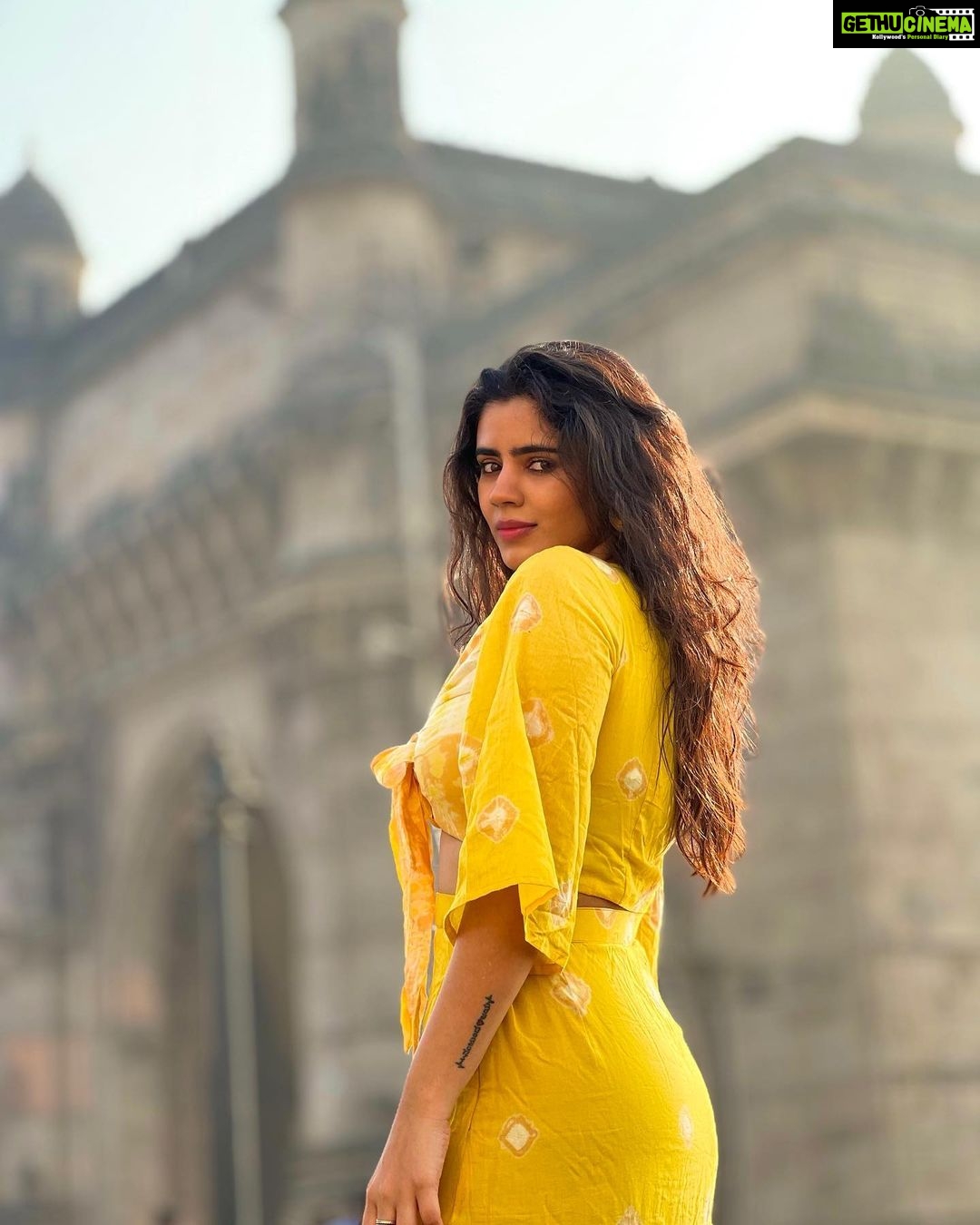 Soundariya Nanjundan Instagram - Wishing for a place where magic is realππͺ π πΈ- @bhoopalm_official Outfit- @kanthadesignstdo styledbyme β¨ π π π π #soundariyananjundan #mumbai #gatewayofindia #travel #nature #travelphotography #photography #love #photooftheday #instagood #picoftheday #instagram #photo #wanderlust #naturephotography #adventure #art #travelblogger #instatravel #landscape #like #summer #explore #trip #vacation #follow #traveling #ig #happy #fashion Gateway of India