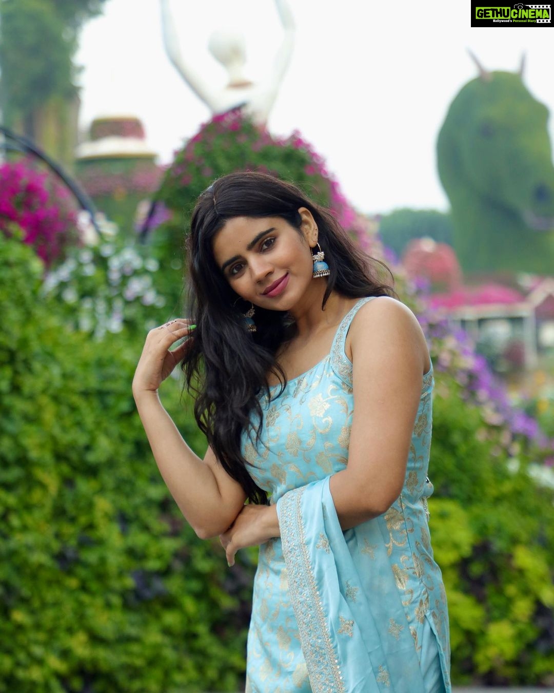 Soundariya Nanjundan Instagram - Lost in a sea of flowers 💐 🌻 Not a garden person, but still i love to enjoy the beauty of flowers 🙈🌼 #flowers #naturelover" 🌻 📸- @bhoopalm_official Outfit- @kiarainchennai 🌻 🌻 🌻 🌻 🌻 #soundariyananjundan #dubai #uae #mydubai #dubailife #abudhabi #love #naturephotography #fashion #garden #flower #dubaimiraclegarden #instagram #qatar #dubaimall #instagood #india #travel #photography #luxury #dubaifashion #emirates #dubaimarina #burjkhalifa #saudiarabia #paris #bahrain #dubailifestyle Dubai Miracle Garden
