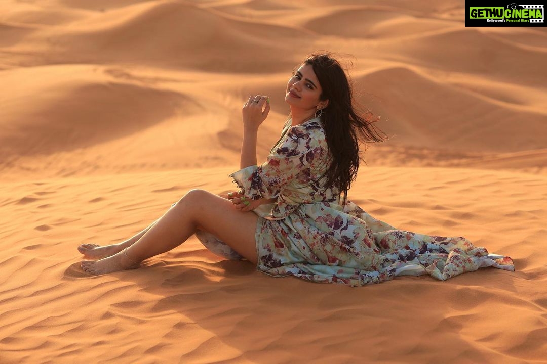 Soundariya Nanjundan Instagram - Serenity ποΈ #sunset #dubaidesert πΈ - @bhoopalm_official Outfit- @sankalptheboutique ποΈ ποΈ ποΈ ποΈ ποΈ #soundariyananjundan #desert #travel #nature #photography #desertlife #travelphotography #adventure #love #landscape #sunset #dubai #photooftheday #instagood #sahara #instagram #art #travelgram #sand #explore #uae #naturephotography #uae #instagood #mountains #dubaidesert #instalike #desertvibes #fashion #fashionblogger #photooftheday #photography #instagood #instalike #likesforlike Dubai Desert