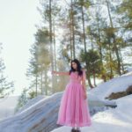 Soundariya Nanjundan Instagram - I'm wandering through a snow-covered landscape, where every step feels like a new adventure🌸 ❄️ Series : Frozen Girl 📸 - @karthikha_photography Stylist : @neelam_stylist Videography: @styl_by_prathi Assistant: @ranjith_ranil Edit : @incomplete.storiezz #soundariyananjundan 🌸 🌸 🌸 🌸 🌸 🌸 #kashmir #gulmarg #cinderella #instagram #reels #reelsinstagram #trending #india #destination #snow #winter #nature #mountains #photography #travel #mountain #love #naturephotography #winterwonderland #photooftheday #cold #snowday #instagood #adventure #travelphotography #ice #picoftheday #beautiful #sky Kashmir A Heaven On Earth