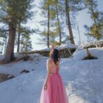 Soundariya Nanjundan Instagram - "Don't wake me up before I escape the snow in my dreams🌸🤍 Series : Frozen Girl Inframe : @soundariya_nanjundan Stylist : @neelam_stylist Photography: @karthikha_photography Videography: @styl_by_prathi Assistant: @ranjith_ranil Edit : @incomplete.storiezz #karthikha_photography Kashmir