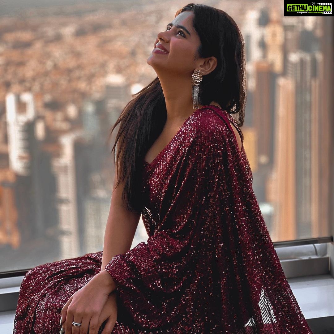 Soundariya Nanjundan Instagram - Taking the saree game to new heights♥️ 🗼 Who needs a superhero cape when you have a saree and the tallest building in the world?😂 🗼 📸- @bhoopalm_official Styledbyme ✨ 🗼 🗼 🗼 🗼 #soundariyananjundan #burjkhalifa #dubai #uae #dubaimall #dubailife #mydubai #travelphotography #model #abudhabi #dubaifashion #emirates #jumeirah #visitdubai #chennai #dubai🇦🇪 #photography #travel #dubailifestyle #palmjumeirah #saree #blogger #fashion #dubailuxury #dubailife #dubaistyle #burjkhalifadubai #travelblogger #love #instagood #fashionmodel At the Top, Burj Khalifa