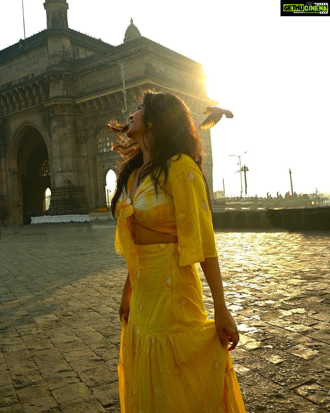 Soundariya Nanjundan Instagram - Wishing for a place where magic is realππͺ π πΈ- @bhoopalm_official Outfit- @kanthadesignstdo styledbyme β¨ π π π π #soundariyananjundan #mumbai #gatewayofindia #travel #nature #travelphotography #photography #love #photooftheday #instagood #picoftheday #instagram #photo #wanderlust #naturephotography #adventure #art #travelblogger #instatravel #landscape #like #summer #explore #trip #vacation #follow #traveling #ig #happy #fashion Gateway of India