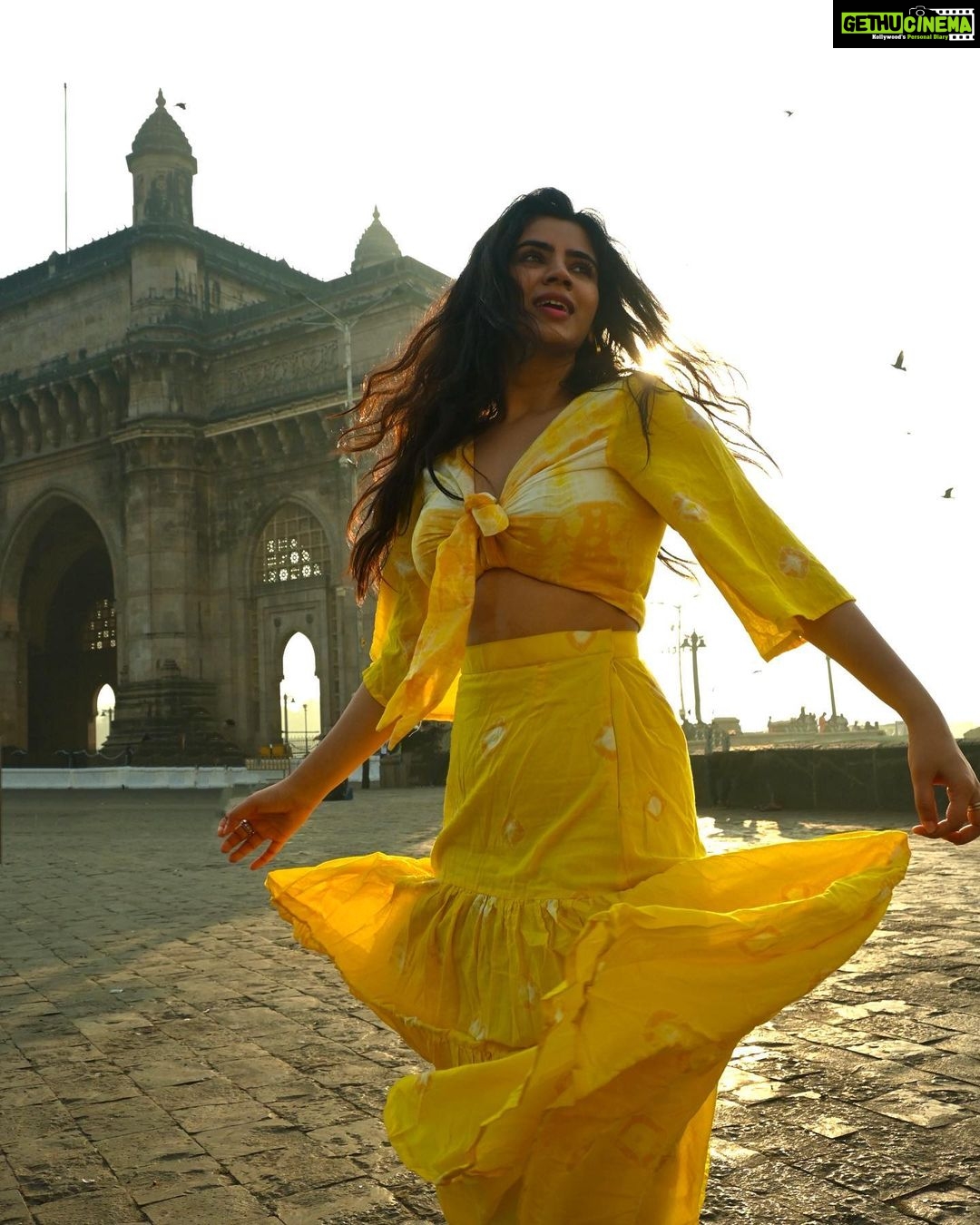 Soundariya Nanjundan Instagram - Wishing for a place where magic is realππͺ π πΈ- @bhoopalm_official Outfit- @kanthadesignstdo styledbyme β¨ π π π π #soundariyananjundan #mumbai #gatewayofindia #travel #nature #travelphotography #photography #love #photooftheday #instagood #picoftheday #instagram #photo #wanderlust #naturephotography #adventure #art #travelblogger #instatravel #landscape #like #summer #explore #trip #vacation #follow #traveling #ig #happy #fashion Gateway of India