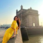 Soundariya Nanjundan Instagram - In This land of wonders, I am free to be myself and shine💛 👑 📸- @bhoopalm_official Outfit- @kanthadesignstdo styledbyme ✨ 👑 👑 👑 👑 #soundariyananjundan #mumbai #gatewayofindia #travel #nature #travelphotography #photography #love #photooftheday #instagood #picoftheday #instagram #photo #wanderlust #naturephotography #adventure #art #travelblogger #instatravel #landscape #like #summer #explore #trip #vacation #follow #traveling #ig #happy #fashion Gateway of India