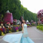 Soundariya Nanjundan Instagram - Lost in a sea of flowers 💐 🌻 Not a garden person, but still i love to enjoy the beauty of flowers 🙈🌼 #flowers #naturelover" 🌻 📸- @bhoopalm_official Outfit- @kiarainchennai 🌻 🌻 🌻 🌻 🌻 #soundariyananjundan #dubai #uae #mydubai #dubailife #abudhabi #love #naturephotography #fashion #garden #flower #dubaimiraclegarden #instagram #qatar #dubaimall #instagood #india #travel #photography #luxury #dubaifashion #emirates #dubaimarina #burjkhalifa #saudiarabia #paris #bahrain #dubailifestyle Dubai Miracle Garden