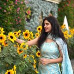 Soundariya Nanjundan Instagram - Lost in a sea of flowers 💐 🌻 Not a garden person, but still i love to enjoy the beauty of flowers 🙈🌼 #flowers #naturelover" 🌻 📸- @bhoopalm_official Outfit- @kiarainchennai 🌻 🌻 🌻 🌻 🌻 #soundariyananjundan #dubai #uae #mydubai #dubailife #abudhabi #love #naturephotography #fashion #garden #flower #dubaimiraclegarden #instagram #qatar #dubaimall #instagood #india #travel #photography #luxury #dubaifashion #emirates #dubaimarina #burjkhalifa #saudiarabia #paris #bahrain #dubailifestyle Dubai Miracle Garden