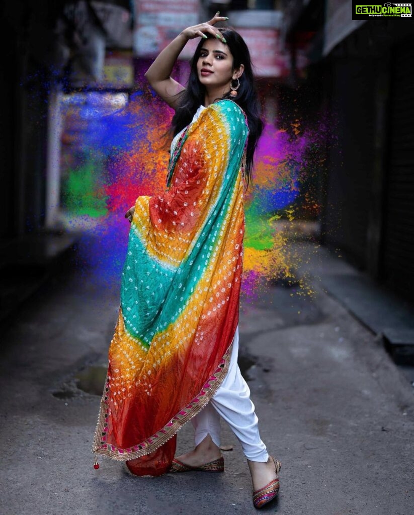 Soundariya Nanjundan Instagram - I prefer living in colors 🌈 #happyholi 💛 ☆ 📸- @rahulravindran Outfit - @instorefashions #styledbyme ✨ ☆ ☆ ☆ ☆ ☆ #soundariyananjundan #chennai #soundariya #actress #tamilcinema #model #actor #tamilnadu #bangalore #cinema #modellife #soundarya #soundaryananjundan #modelling #fashion #outfitoftheday #ootdfashion #reels #reelsinstagram #photo #photographer #camera #lifestyle #fashionblogger #travel #holi Sowcarpet