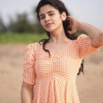 Soundariya Nanjundan Instagram - Dare to be unapologetically yourself, and watch how not giving a damn sets you free. 🚫🦋 #UnleashYou" #nomakeup #bareskin . Outfit- @yaakkai_apparel 📸 - @barath_blze Styling- @tharsika_tharshi ✨ . #soundariyananjundan