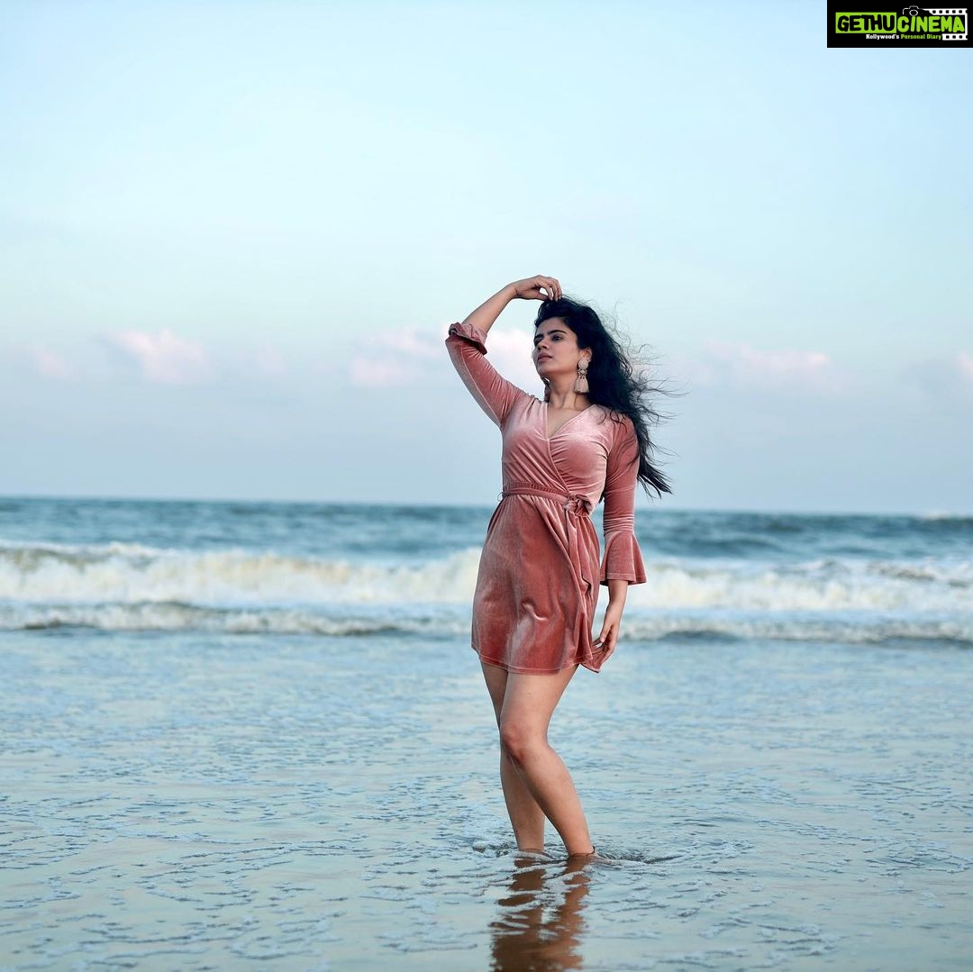 Soundariya Nanjundan Instagram - Letting the sea breeze transport me to a place of tranquility and serenity π . πΈ- @crackjackphotography π π π π π π #soundariyananjundan #beach #travel #summer #sea #nature #photography #sunset #love #beachlife #ocean #photooftheday #instagood #beautiful #vacation #travelphotography #picoftheday #sky #instagram #beachvibes #travelgram #waves #photo #sand #fashion #like #naturephotography #surf #instagood #instagram #followforfollowback #likesforlike Sea Side