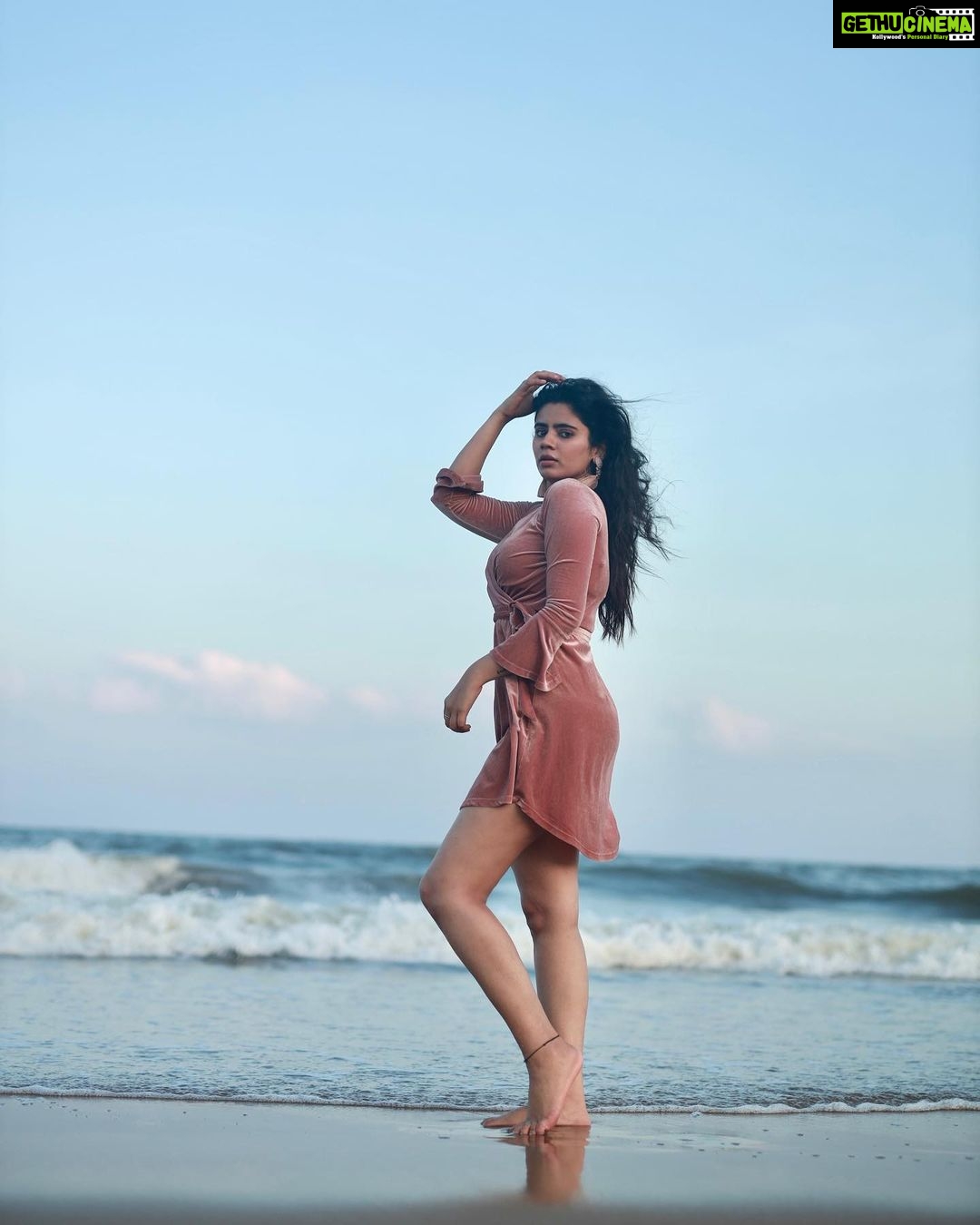 Soundariya Nanjundan Instagram - Let the sea set you free π£ . Salty kisses > sandy toes πΈ- @crackjackphotography π π π π π π #soundariyananjundan #beach #travel #summer #sea #nature #photography #sunset #love #beachlife #ocean #photooftheday #instagood #beautiful #vacation #travelphotography #picoftheday #sky #instagram #beachvibes #travelgram #waves #photo #sand #fashion #like #naturephotography #surf #instagood #instagram #followforfollowback #likesforlike Somewere In The World :)