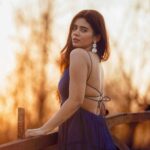 Soundariya Nanjundan Instagram - தங்கத் தாமரை மகளே வா அருகே😉 💙 🎥- @karthikha_photography Styling- @neelam_stylist 💙 💙 💙 💙 💙 #JoshMeinAaja @officialjoshapp @joshapp.tamil . #soundariyananjundan #karthikha_photography #kashmir #srinagar #instagram #reels #reelsinstagram #trending #india #destination #nature #mountains #photography #travel #love #naturephotography #photooftheday #instagood #adventure #travelphotography #picoftheday #beautiful #sky #hills #forest #jammukashmir #instagood #reelitfeelit Srinagar, Jammu and Kashmir