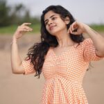 Soundariya Nanjundan Instagram - Dare to be unapologetically yourself, and watch how not giving a damn sets you free. 🚫🦋 #UnleashYou" #nomakeup #bareskin . Outfit- @yaakkai_apparel 📸 - @barath_blze Styling- @tharsika_tharshi ✨ . #soundariyananjundan