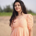 Soundariya Nanjundan Instagram - Dare to be unapologetically yourself, and watch how not giving a damn sets you free. 🚫🦋 #UnleashYou" #nomakeup #bareskin . Outfit- @yaakkai_apparel 📸 - @barath_blze Styling- @tharsika_tharshi ✨ . #soundariyananjundan