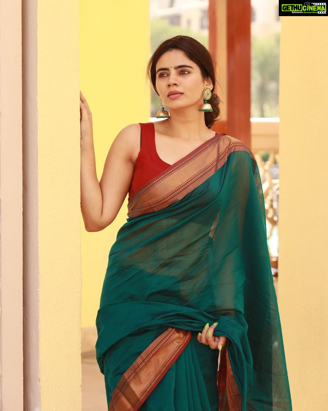 Soundariya Nanjundan Instagram - She embraces the unknown, for she knows where she's going ππ πͺ· πΈ- @bhoopalm_official πͺ· πͺ· πͺ· πͺ· πͺ· #soundariyananjundan #lotus #sarees #saree #sareelove #fashion #flowers #followforfollowback #like #instadaily #sareelovers #sareesofinstagram #ethnicwear #sareeblouse #silksarees #sareefashion #silksaree #indianwear #sareeindia #instagram #silk #indianfashion #sareedraping #traditional #designersarees #sareecollection #india #sareelover #sareestyle #sareeblousedesigns