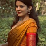 Soundariya Nanjundan Instagram - சௌந்தர்யா 🧡 🍂 📸 - @bhoopalm_official 🍂 🍂 🍂 🍂 🍂 🍂 #soundariyananjundan #kumbakonam #tamilnadu #instagram #instagood #outfit #indian #halfsaree #saree #lehenga #sareelove #sarees #halfsarees #pattusaree #halfsareelove #sareesofinstagram #fashion #traditional #blouse #sareeblouse #ethnicwear #lehengacholi #sareelovers #sareedraping #pattu #lehanga #pattupavadai #pattulehenga #dupatta #sareefashion