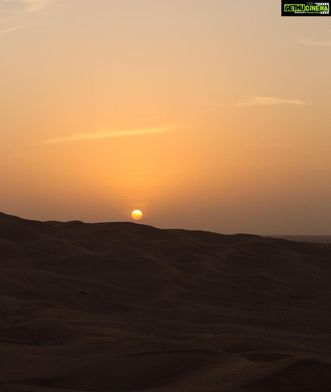 Soundariya Nanjundan Instagram - Black and the desert: a striking contrast of colors π€ πͺ πΈ- @bhoopalm_official πͺ πͺ πͺ πͺ πͺ πͺ #soundariyananjundan #desert #travel #nature #photography #desertlife #travelphotography #adventure #instalike #love #instadaily #sunset #dubai #photooftheday #instagood #sahara #instagood #followforfollowback #art #travelgram #sand #explore #naturephotography #uae #model #mountains #wanderlust #photo #instagram #desertvibes