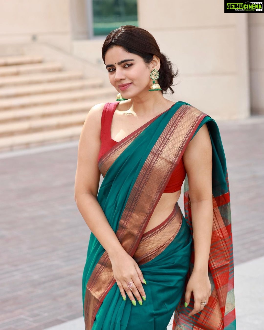 Soundariya Nanjundan Instagram - Draped in elegance ❤️ 🪷 📸- @bhoopalm_official Saree- @thenmozhidesigns Styledbyme✨ 🪷 🪷 🪷 🪷 🪷 #soundariyananjundan #lotus #sarees #saree #sareelove #fashion #flowers #followforfollowback #like #instadaily #sareelovers #sareesofinstagram #ethnicwear #sareeblouse #silksarees #sareefashion #silksaree #indianwear #sareeindia #instagram #silk #indianfashion #sareedraping #traditional #designersarees #sareecollection #india #sareelover #sareestyle #sareeblousedesigns