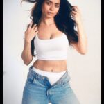 Soundarya Sharma Instagram - Woop Babe 🫐 Shot by 🎥 : @sjframes Assistant : @maddy_darwin Editor @soorajprabhaa