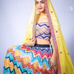 Sreejita De Instagram - 🌟 Weaving a colorful tapestry of tradition, fashion, and grace. 🌈✨ 🎬Shot & Edited by @ashmaneditors Wearing: @pariscreation7 #sreejitade #traditional #indianoutfit #photoshoot #style #viral #explorepage #trending