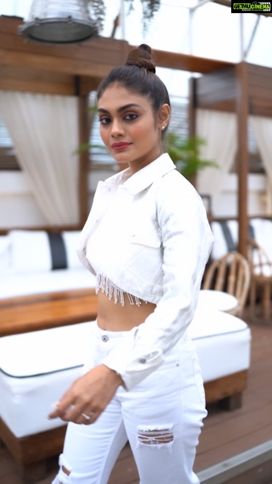Sreejita De Instagram - Get set ready ๐๐
๐ฌShot & Edited by @ashmaneditors #sreejitade #fashion #makeup #outfit #beauty #viral #reelitfeelit #reelkarofeelkaro #entertainment #explorepage #viralreels #trending #trendingreels