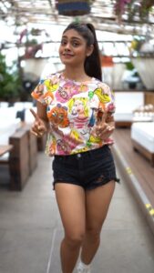 Sreejita De Instagram - Baby calm down 💫💕 🎬Shot & Edited by @ashmaneditors Location @truetrammtrunk #sreejitde #calmdown #dance #viral #reelitfeelit #reelkarofeelkaro #entertainment #explorepage #viralreels #trending #trendingreel