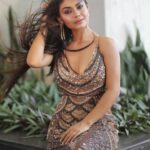 Sreejita De Instagram - Embracing my inner goddess with a hint of mystery ✨ Photographer credit: @lsd.photography.official Styled by: @ashnaamakhijani Outfit: @labelambrosiacouture Earring: @kushalsfashionjewellery #sreejitade #gold #photoshoot #actresslife #fashion #beauty #style #outfit # #explorepage #trending #explore #instagram