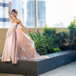 Sreejita De Instagram - Embracing the power of simplicity, making a statement with class. 💖💫 🎬Shot & Edited by @ashmaneditors Outfit - @the_simsstudio @seema_patel30 #sreejitde #viral #explorepage #ClassyPresence #SimplyBeautiful #trending #explore #style #pink #hot #explore #instagood #glamour #photoshoot #celebstyle