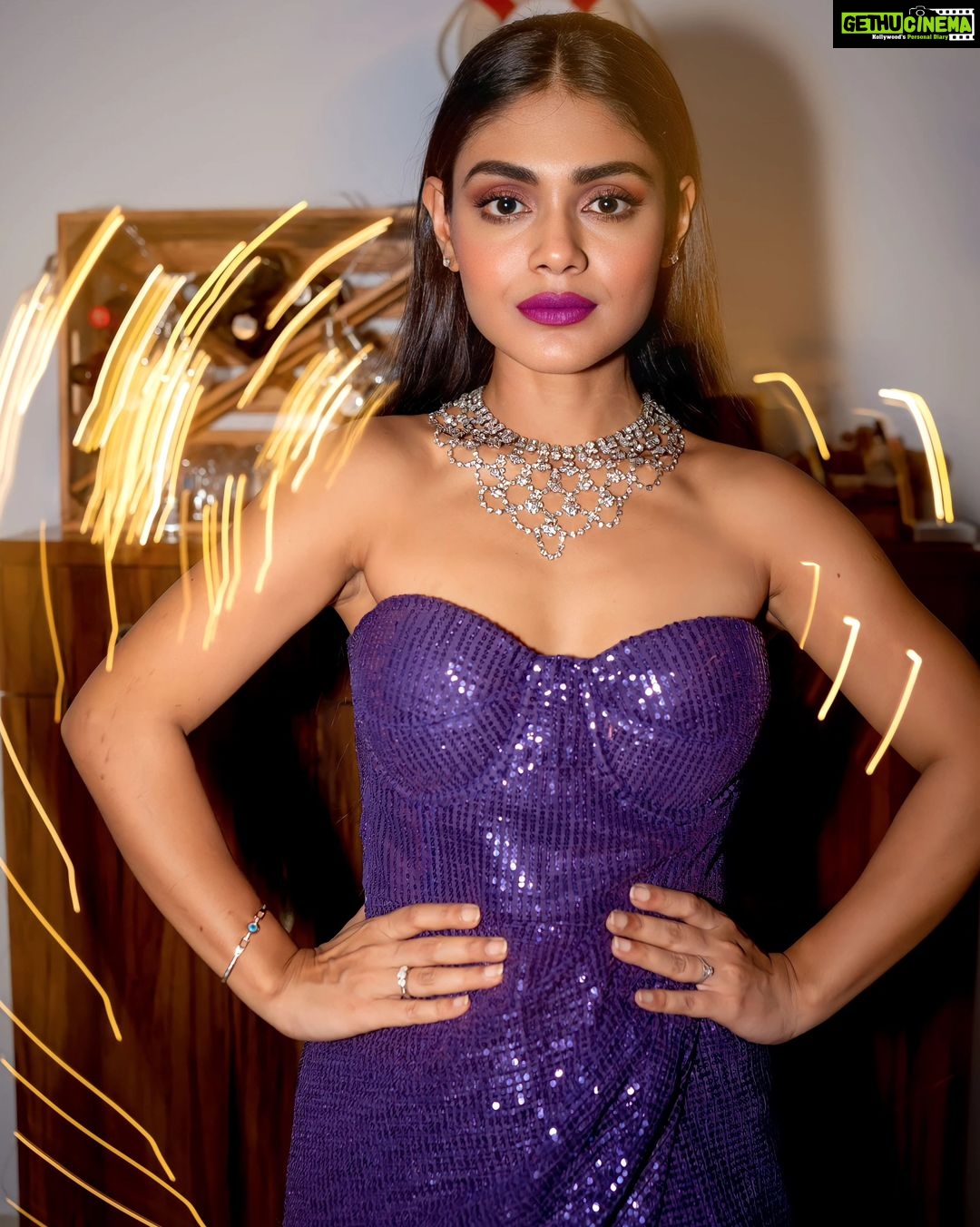 Sreejita De Instagram - Bold, beautiful, and ready to shine ⭐✨💕 🎬Shot & Edited by @ashmaneditors Wearing @the_simsstudio @seema_patel30 #sreejitade #BoldAndBeautiful #FashionGoals #InstaFashion #viral #explorepage #trending #explore #instagram #instadaily #style #explore #instamood #instalike