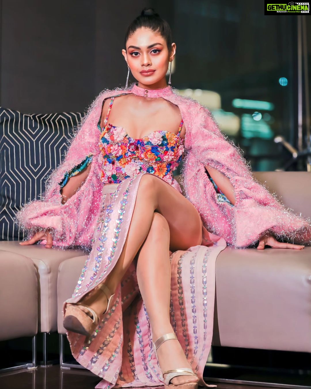 Sreejita De Instagram - Stepping onto the green carpet with grace and glamour at the IIFA Awards ππ . Wearing @iamkenferns Earrings: @kushalsfashionjewellery . #sreejitde #iifa #iifa2023 #iifarocks #iifaawards #viral #actresslife #explorepage #trending #explore #instagram #instadaily #style #pink #hot #explore #instagood #instamood #goodvibes #happymood #actresslife #dress #love #instadaily #instagram #instamood #instalike