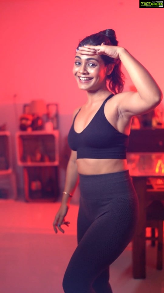 Sreejita De Instagram - Nainowale ne chheda mann ka pyala 💕☺ . 🎬Shot & Edited by @ashmaneditors . #sreesquad #Sreejitade#reelitfeelit #reelkarofeelkaro #nainowalene #tansitionreel #trendingreels #viral #viralreel #explorepage #explore #love #trending #trends #trend #reels #reelsinstagram
