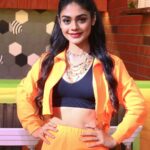 Sreejita De Instagram - Aa Rahi Hu Aap Sabko Entertain karne 😜 only on #EntertainmentKiRaatHousefull . Styled by: @ashnaamakhijani Outfit: @AmoreCoutureOfficial Jewellery: @delicatofficial . #sreesquad #sreejitade #colors #colorstv #voot #trending #celebrity