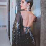 Sreejita De Instagram - Draped in black, embracing the power of simplicity. 🖤💪 🎬Shot & Edited by @ashmaneditors #sreejitade #fashion #saree #blacksaree #beauty #actresslife #photoshoot #pretty #explorepage #trending #photography