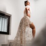 Sreejita De Instagram - In the artistry of this long tail outfit, I find my style and story. 🎨✨ 🎬Shot & Edited: @ashmaneditors Styled by: @ashnaamakhijani Outfit by: @narayaniadukia #sreejitade #photoshoot #actresslife #fashion #beauty #style #outfit # #explorepage #trending #explore #instagram
